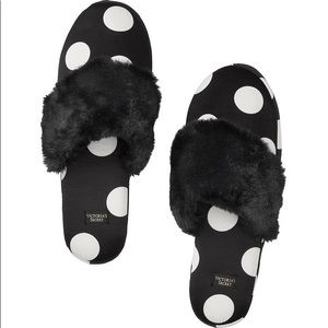 NWT Victoria’s Secret signature satin slippers M